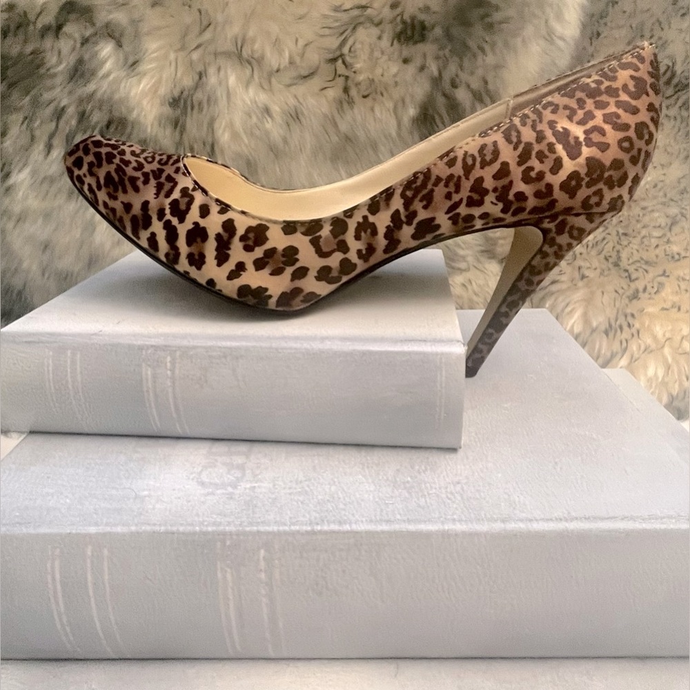 Steve Madden Classic Pumps